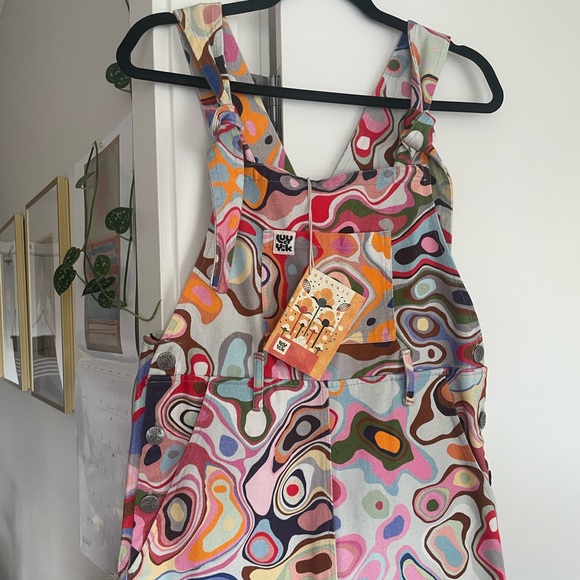 Selling this brand new Lucy & Yak L.E psychedelic pattern Easton dungarees - Picture 1 of 3